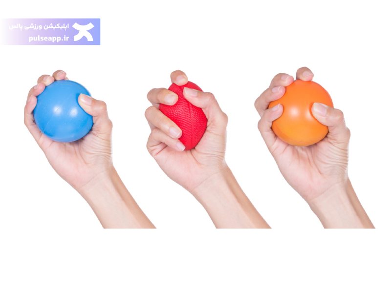 حرکت کششی با توپ نرم برای لاغری انگشتان